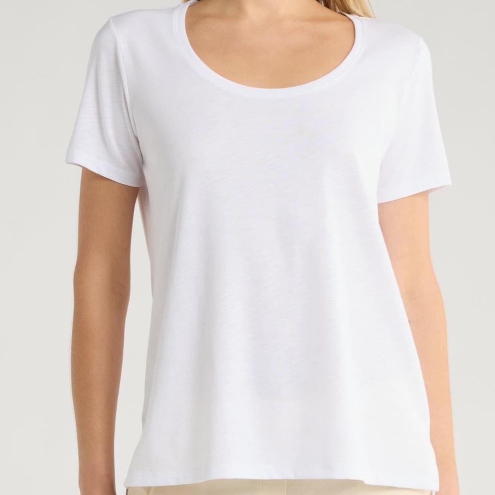 Theory White Short Sleeve Tee